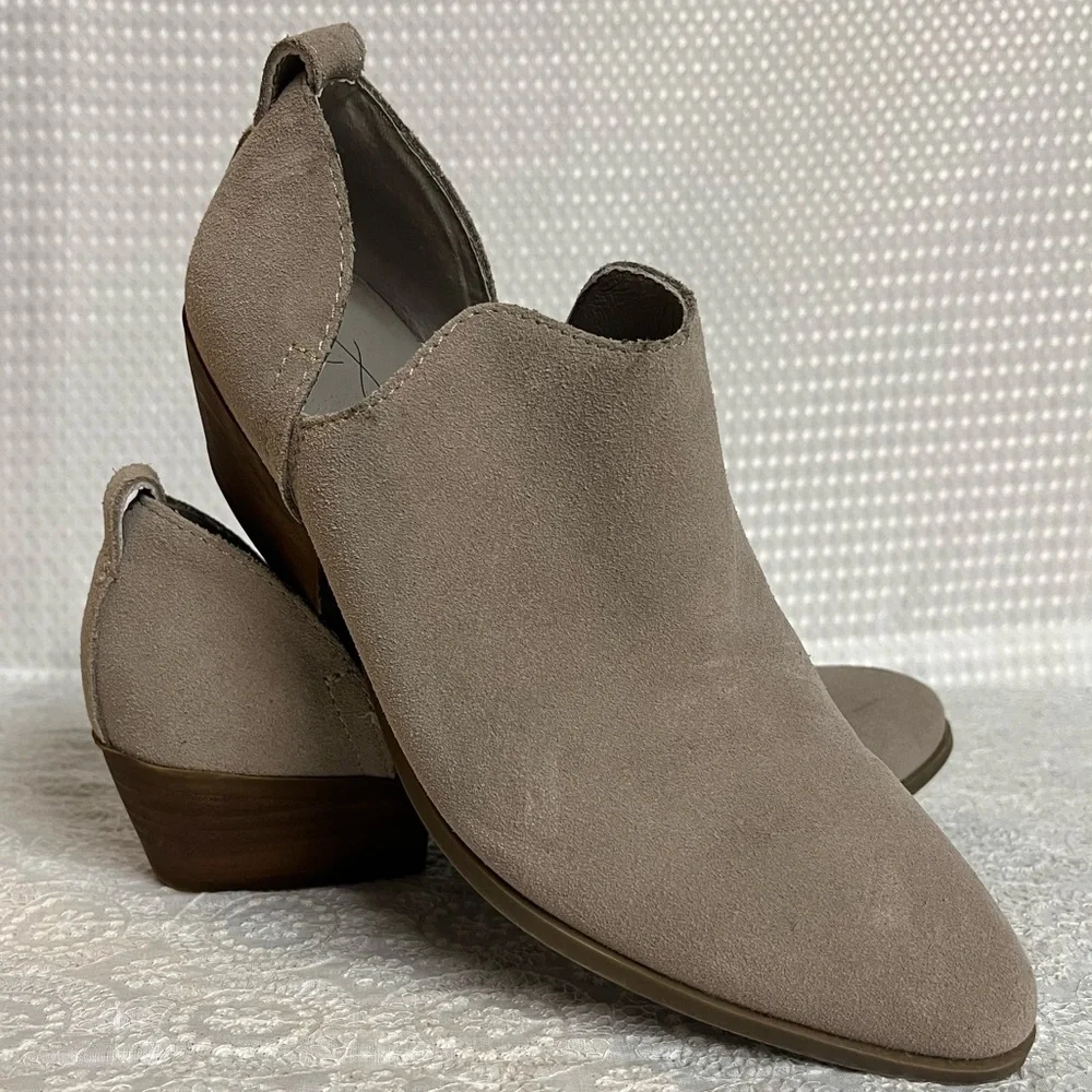 Joie Rowen Suede Leather ankle cutout booties in Taupe, Women’s size 6.5, Rodeo